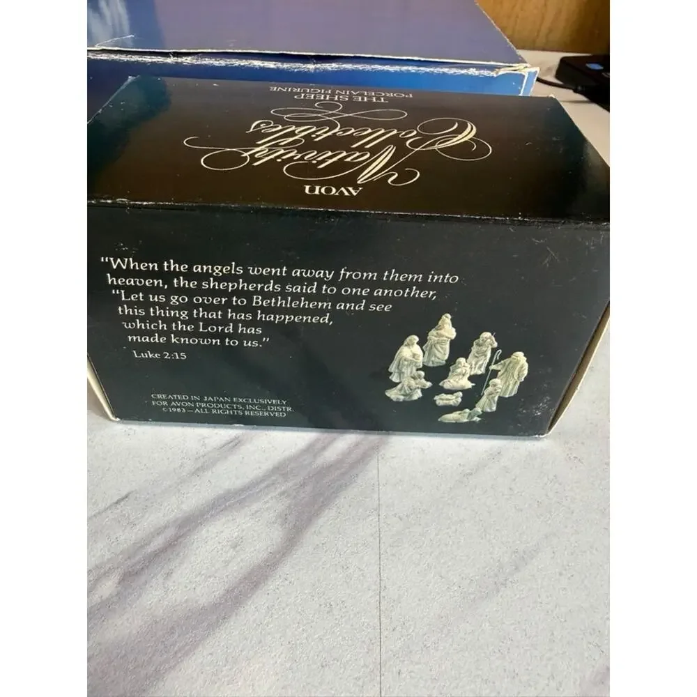 Avon vintage nativity